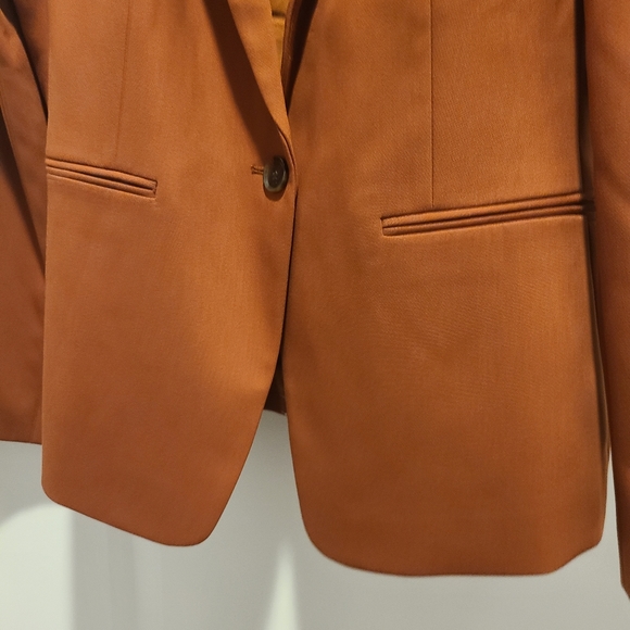 Blazer - Picture 2 of 6